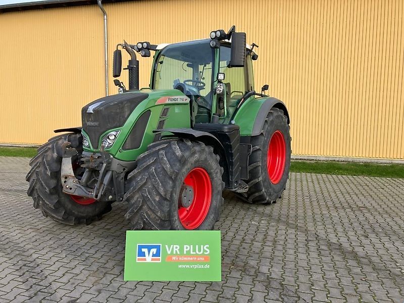 Fendt 718 Vario Tractor €74,900