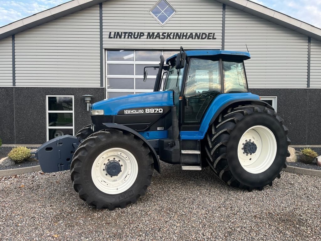 New Holland 8970 Trattore 36.099 €