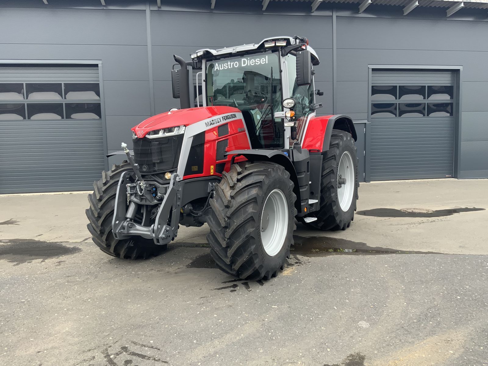 E-FARM: Massey Ferguson 8S.245 - Tracteur - id Z3I1NJW - Année: 2025 - Lecture du nombre d'heure: 3,Puissance du moteur (chevaux): 245,Autriche