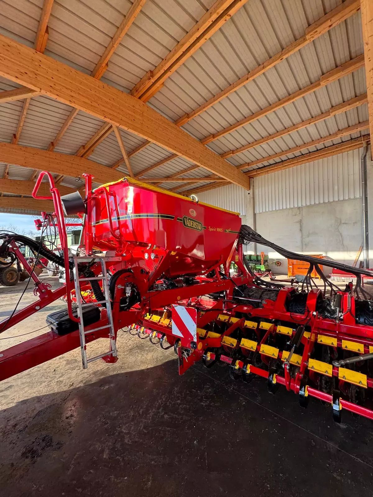VÄDERSTAD Spirit 900S Drill €32,000