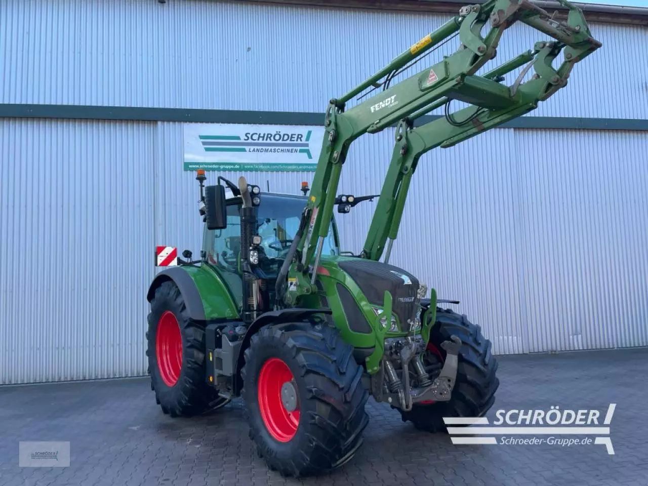 Fendt 718 Vario Traktor 109.885 €