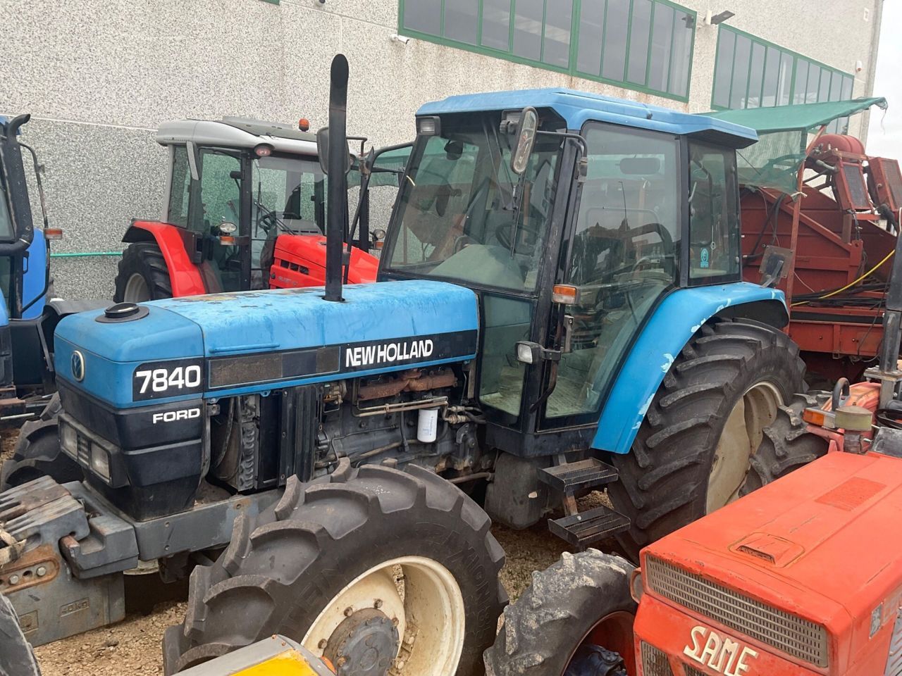 New Holland 7840 Traktor 18 000 €
