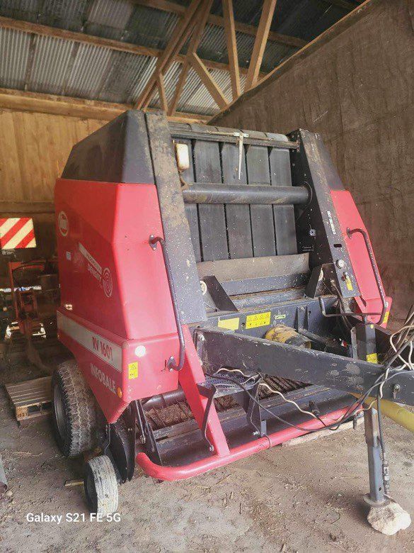 E-FARM: Vicon RV 1601 - Presse à balles - id VE1UIYW - 3 800 € - Année: 2003 - Balles produites: 25 532,France