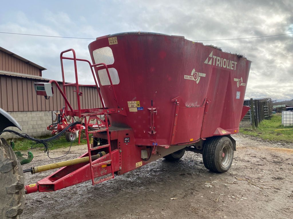 E-FARM: TRIOLIET Solomix 2 - 1600 - Przyczepa do mieszania paszy - id I5QHYBF - 12 500 € - Rok produkcji: 2009 - Francja