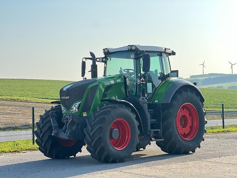 Fendt 828 Vario Tractor €199,990