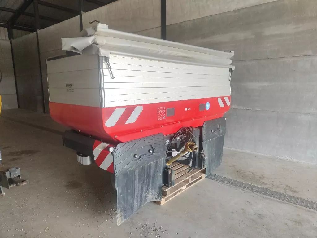 Kverneland tlx geospread Epandeur d'engrais 16 000 €