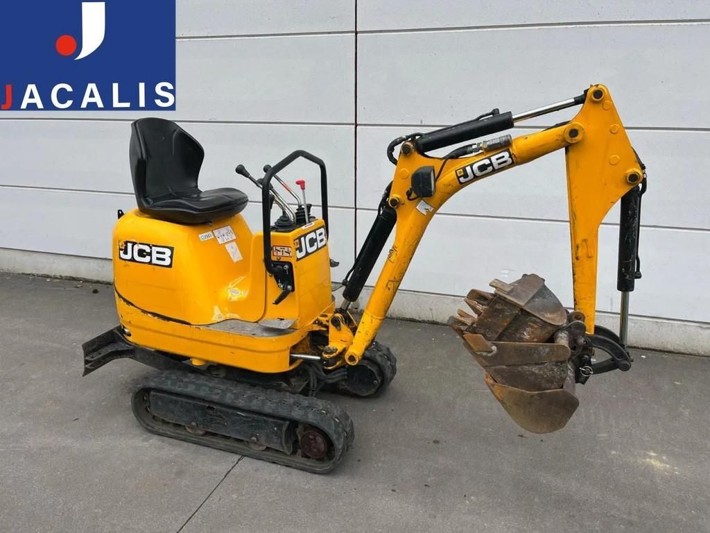 JCB 8008 CTS Mini excavator €9,500