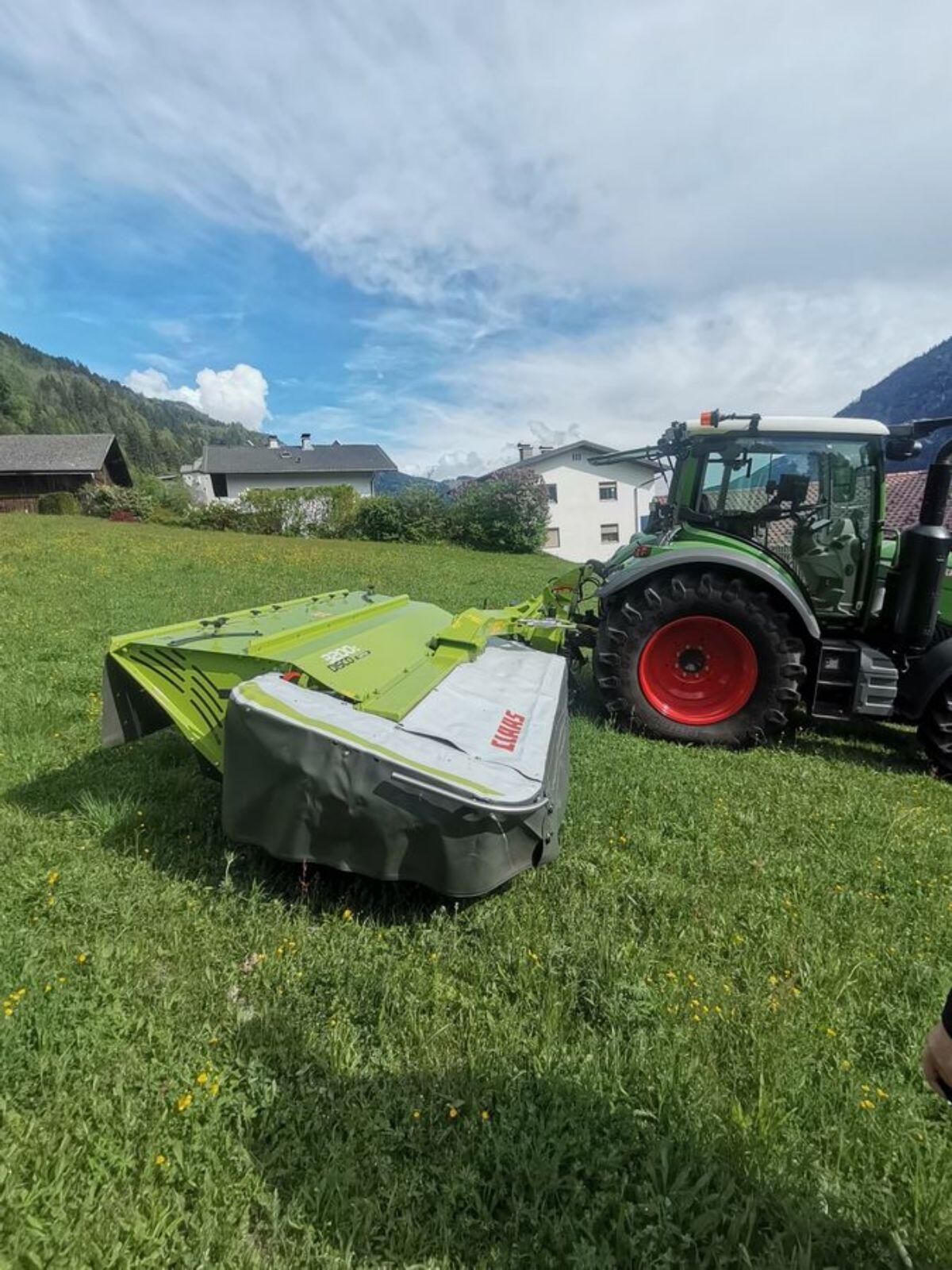 Claas Mower €17,300