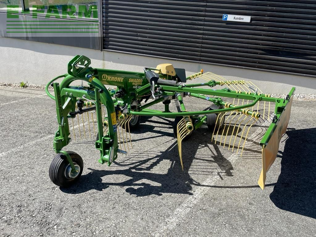 E-FARM: Krone Swadro S 350 Highland - Tedder - id DQ4V8TQ - Leto izgradnje: 2023 - Avstrija