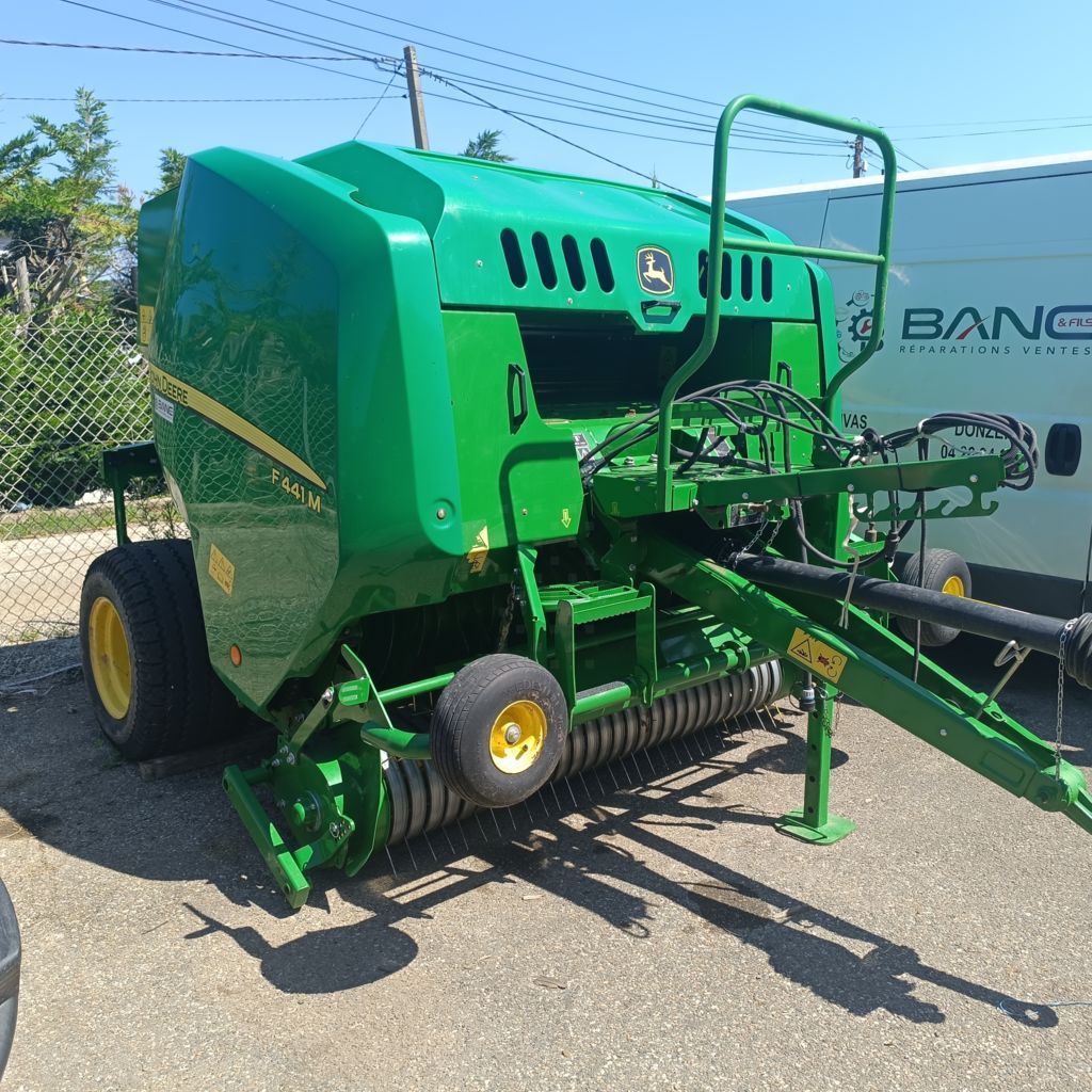 E-FARM: John Deere F441M - Balownica - id 9MEKW8X - Rok produkcji: 2018 - Wyprodukowane bele: 3218,Francja