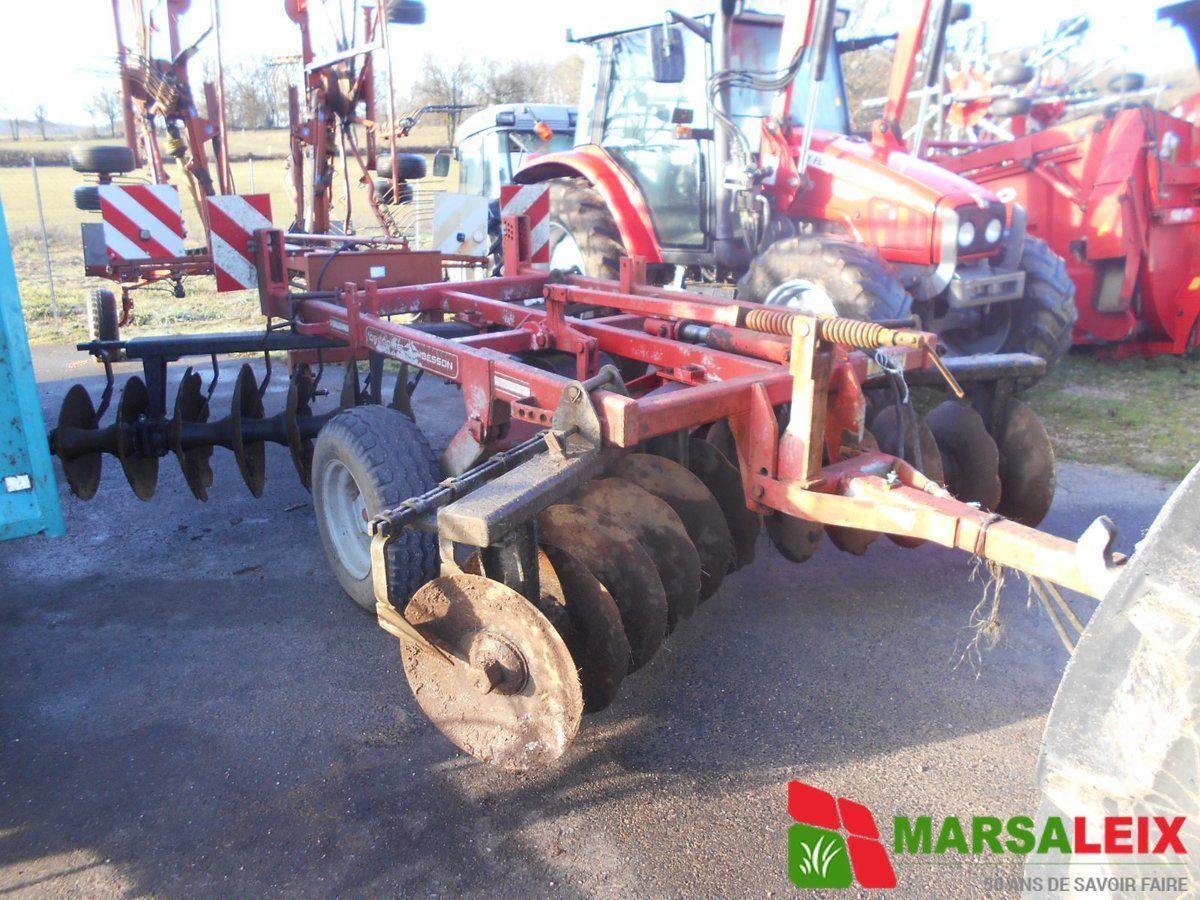 GREGOIRE BESSON jl 24 x (cover crop en x en 24 disques) Herse à disques et disque compact 3 800 €