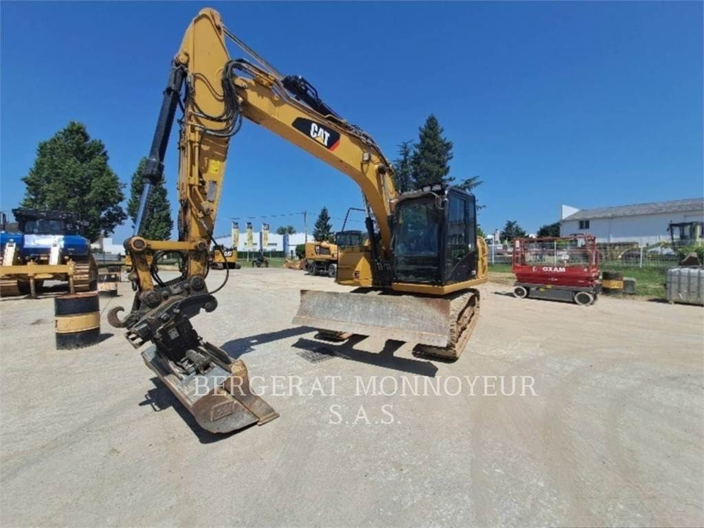 E-FARM: Caterpillar 311f rr - Escavatore cingolato - id PCC7U4N - 65.000 € - Anno di costruzione: 2016 - Francia