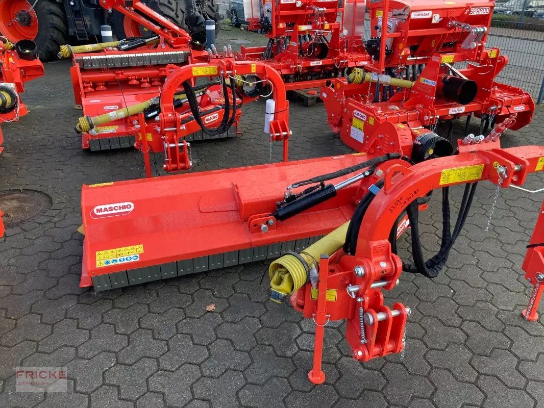 E-FARM: Maschio giraffa xl 210 se - Topper - id 3GZKNAS - 9900 € - Año: 2023 - Alemania