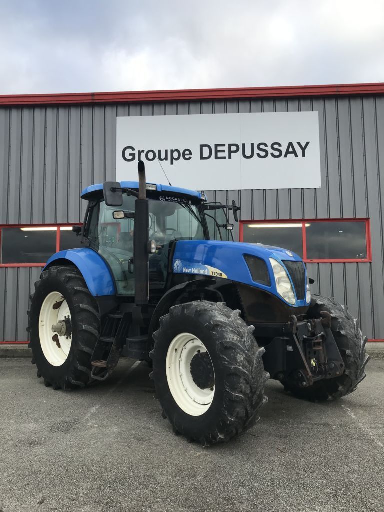 New Holland T 7040 Tractor 38.900 €