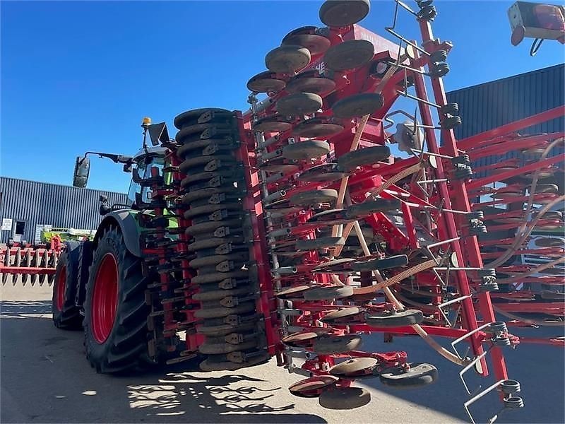 HE-VA terra-seeder med frøudstyr 4m. med frontpakker Siewnik rzędowy/agregat uprawowo-siewny 30 770 €