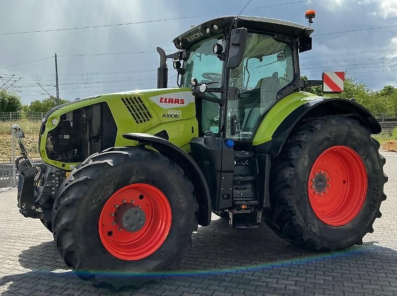 Claas Axion 830 CMATIC Tractor €125,000