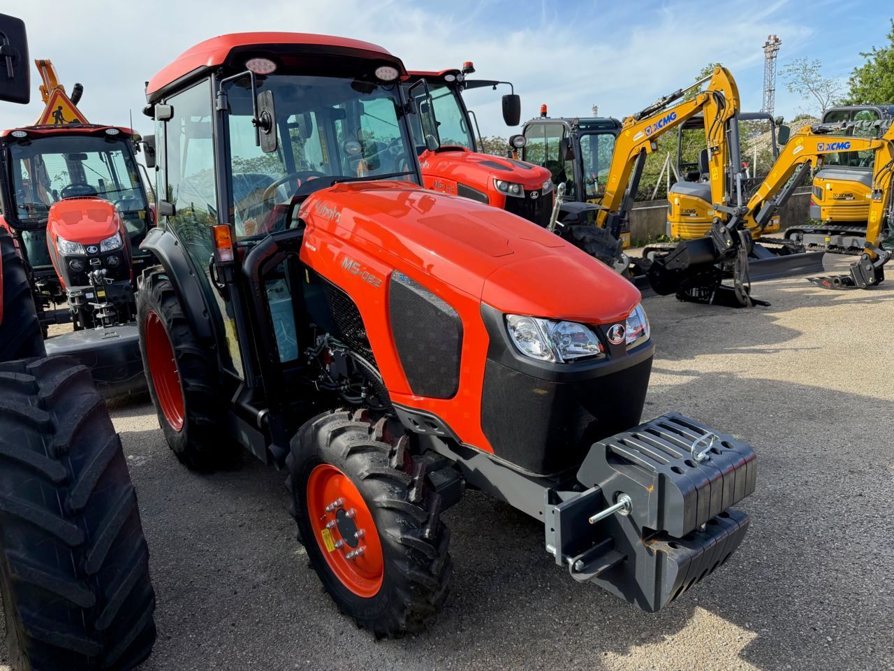 E-FARM: Kubota m5082 dtnq - Tractor - id CWXPLP3 - 45.900 € - Año: 2025 - Horas: 2,Potencia del motor: 87,Francia