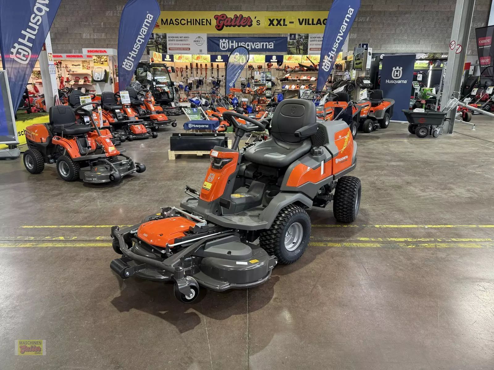 Husqvarna R 420TsX AWD Fűnyíró 12 825 EUR