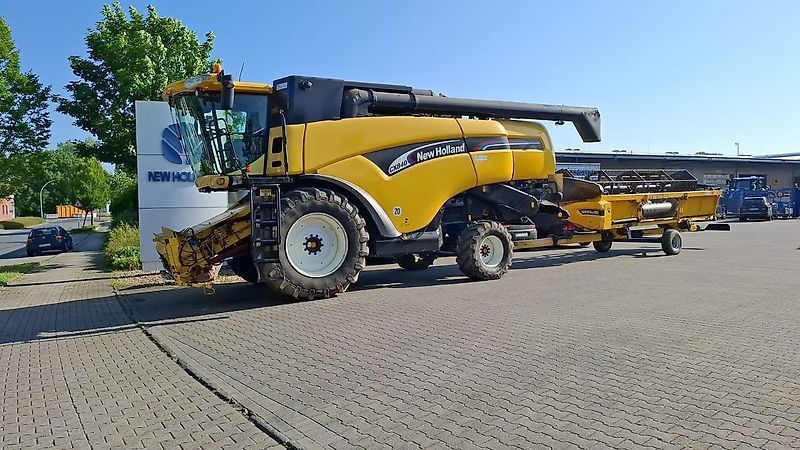 E-FARM: New Holland cx 840 - Mähdrescher - id YEI5NTF - Baujahr: 2004 - Abgelesene Motorstunden: 2.371,Deutschland