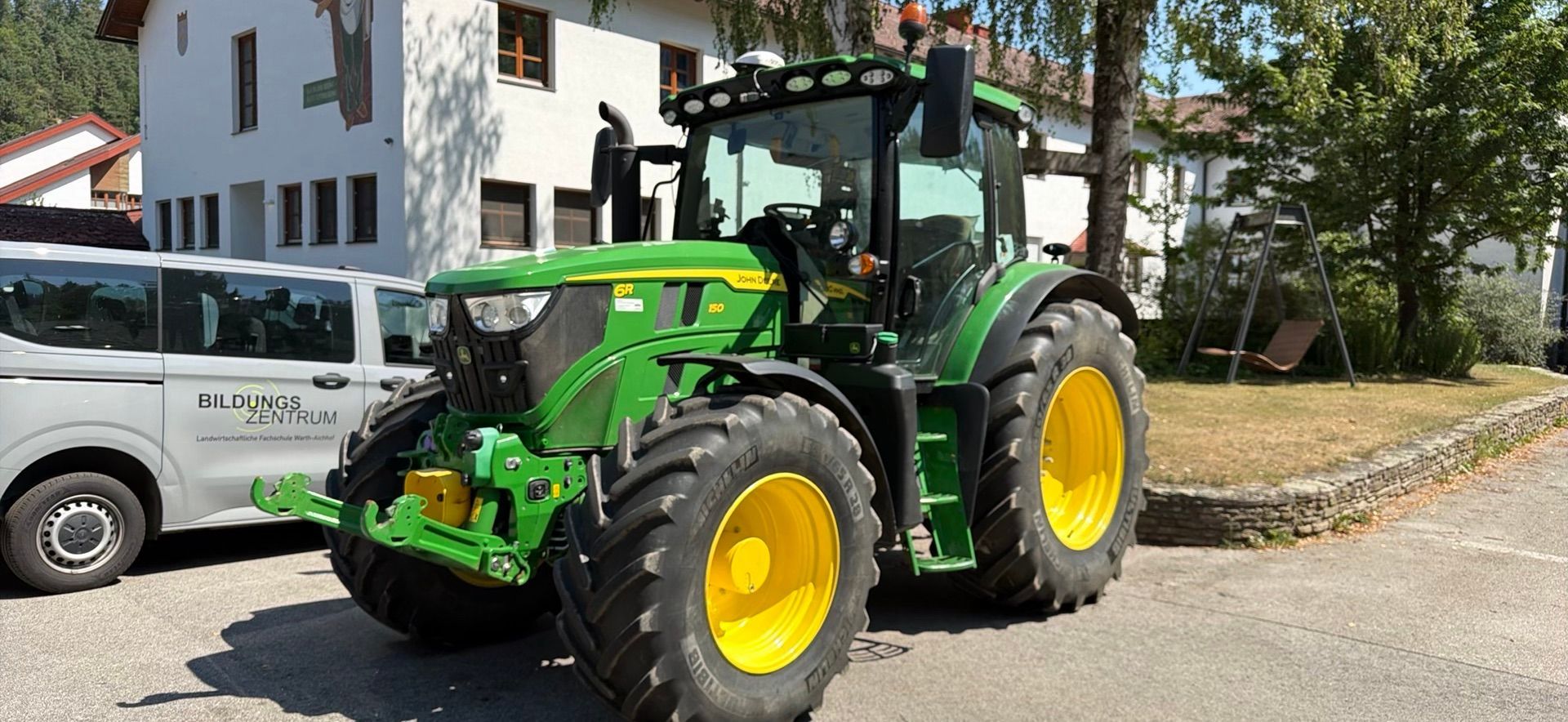John Deere 6R 150 Tractor €119,583
