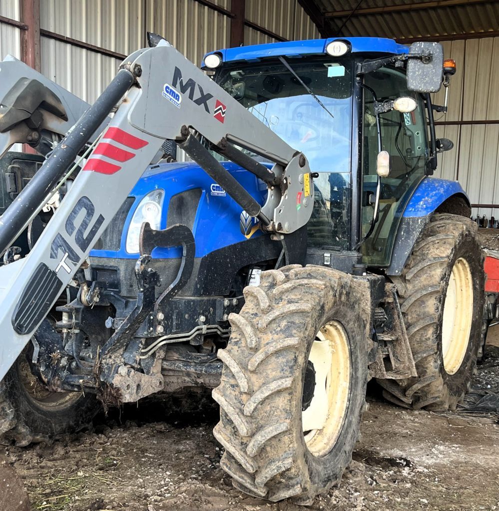 E-FARM: New Holland T6.155 - Tracteur - id 6CJWFFG - 48 300 € - Année: 2012 - Lecture du nombre d'heure: 5 000,Puissance du moteur (chevaux): 155,France