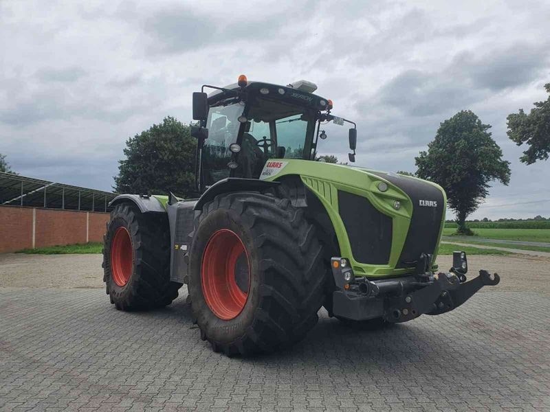 Claas xerion 4000 vc tractor 159 000 €