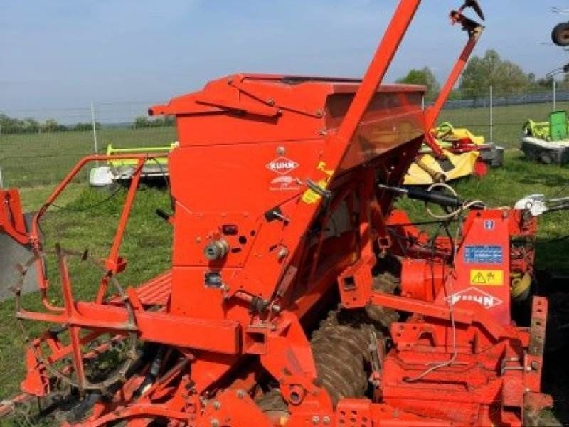 E-FARM: Kuhn gebr. kuhn integra 3000 - Kombi-såmaskine - id GTH4JDN - 7.910 € - Produktionsår: 2004 - Tyskland