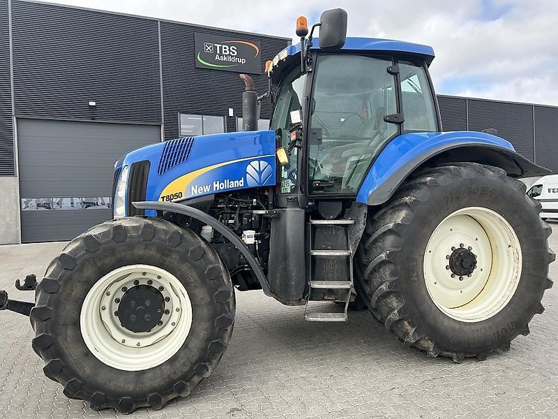 E-FARM: New Holland T8050 - Tractor - id 1M95VG2 - €39,544 - Year of construction: 2008 - Denmark