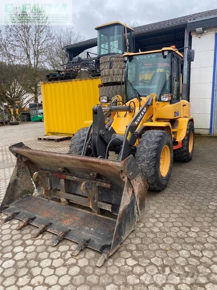 VOLVO l 30 g Pala gommata 39.900 €