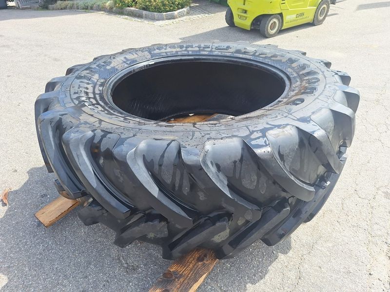 E-FARM: Firestone 650/65 r 42 maxi traction 65 reifen - Wheel and track - id MEBDUTH - €1,575 - Austria