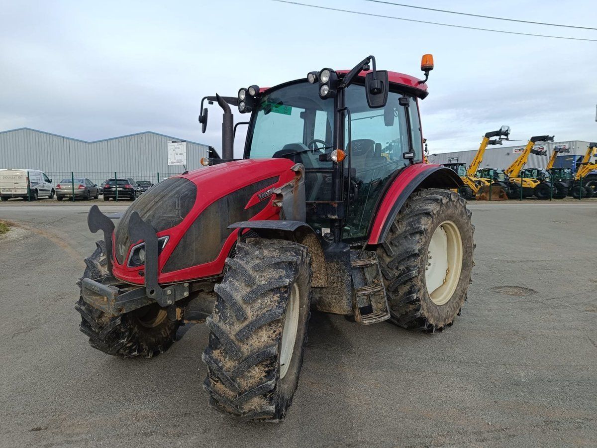 E-FARM: Valtra A114 - Tracteur - id 1VYSN2Z - 43 000 € - Année: 2019 - Lecture du nombre d'heure: 3 185,Puissance du moteur (chevaux): 110,France