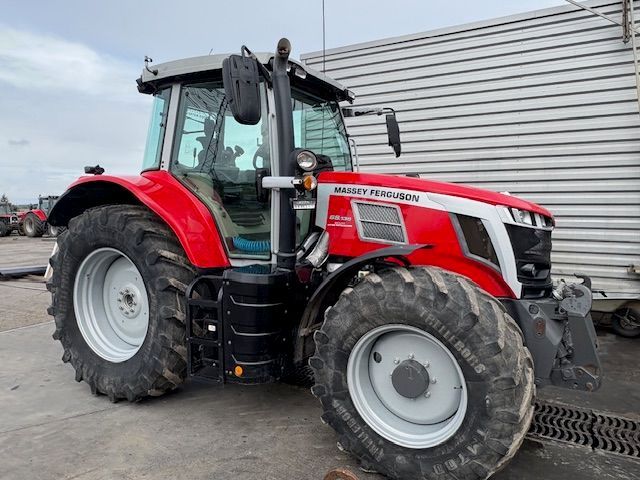 E-FARM: Massey Ferguson 6S.135 - Tracteur - id MWSNH3I - 81 000 € - Année: 2022 - Lecture du nombre d'heure: 2 950,Puissance du moteur (chevaux): 135,France