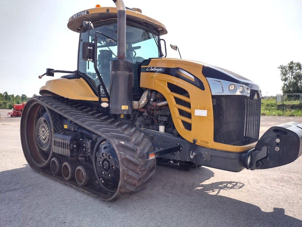 E-FARM: Challenger mt 775 e - Τρακτέρ - id BWKFJHG - 135.000 € - Χρονία: 2016 - Μετρητής ωρών: 6.200,Ισχύς κινητήρα: 405,Ιταλία