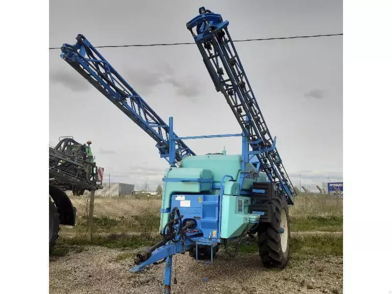 E-FARM: Berthoud major 3200 - Sprayer - id QCMLNLF - €19,000 - Year of construction: 2007 - France