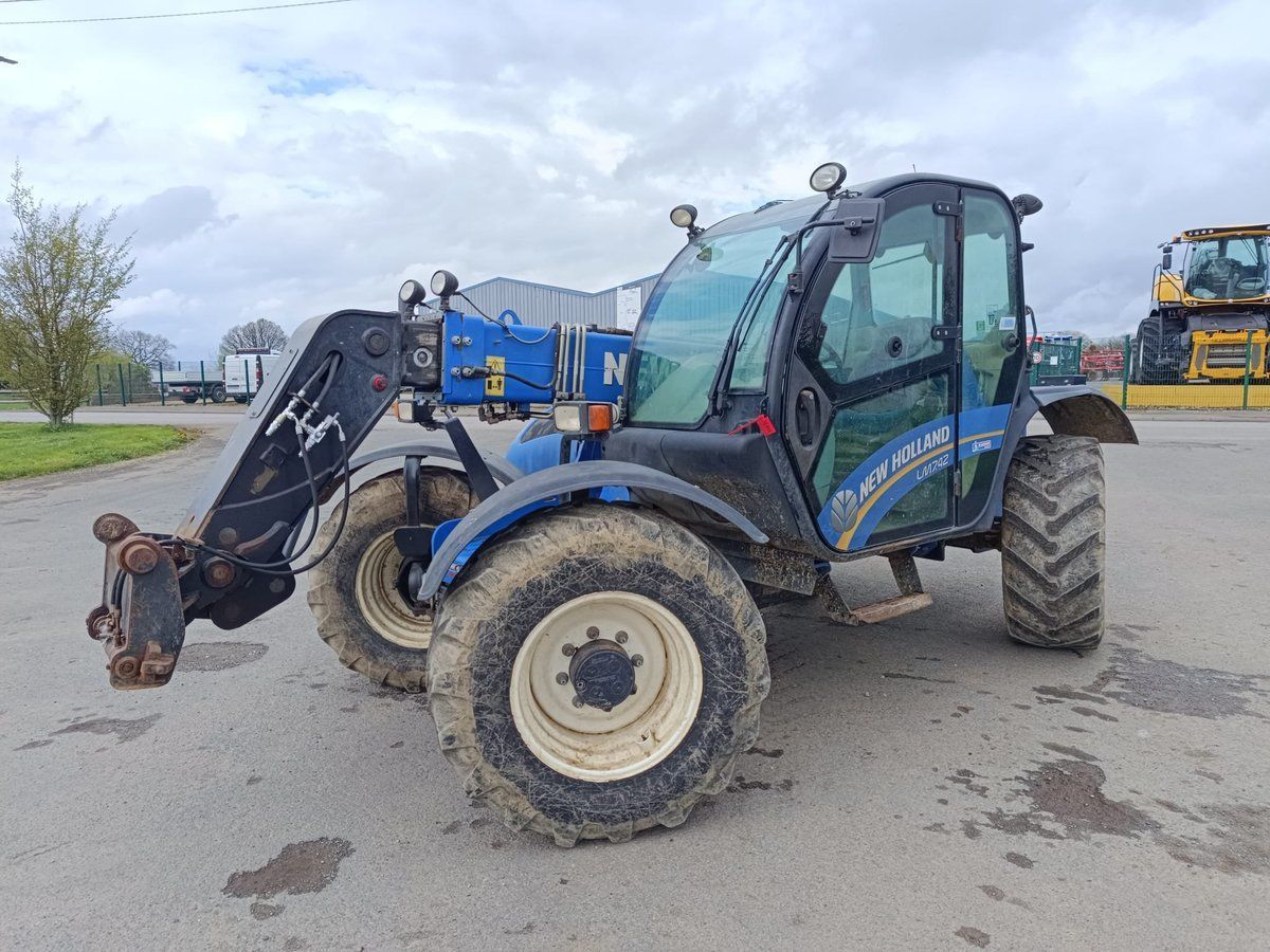 New Holland lm7.42 Manipulador telescópico 31.000 €