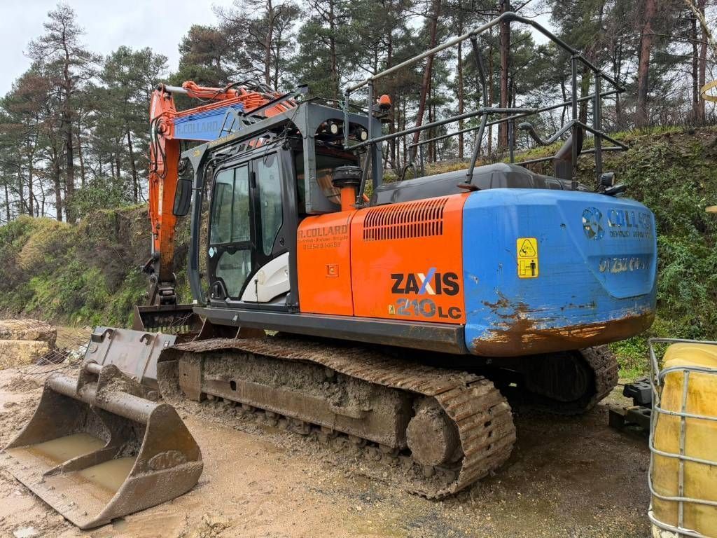 Hitachi zx 210 lc Excavator pe șenile 41.499 EUR