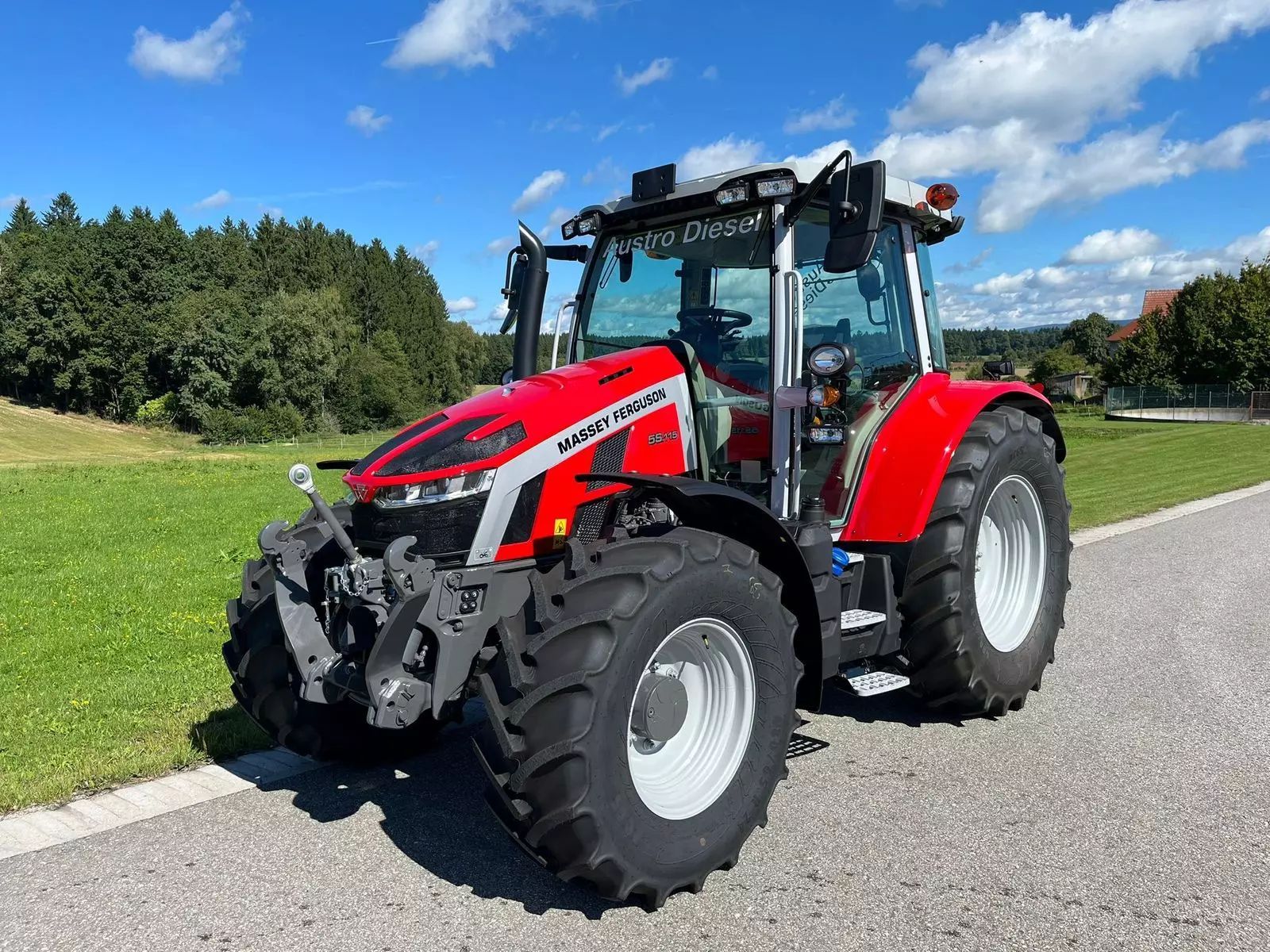 Massey Ferguson 5S.115 Efficient Traktor 92.083 €