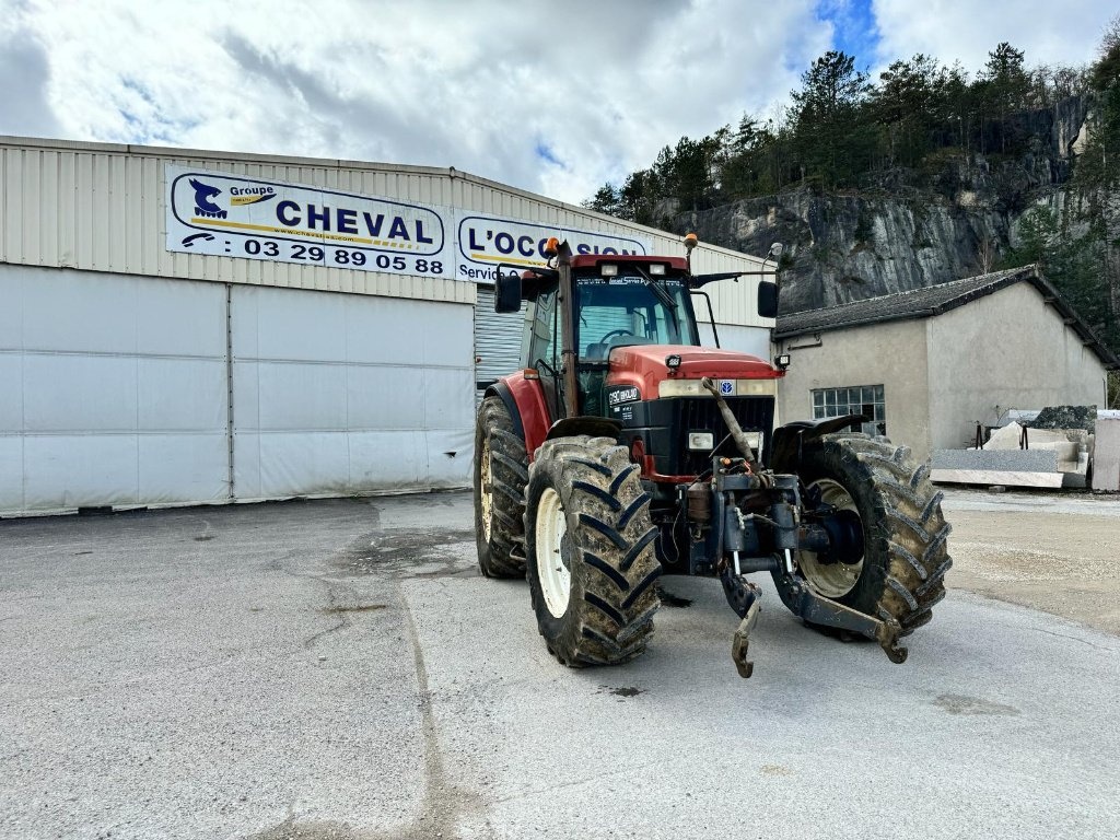 New Holland G 190 tractor €20,000