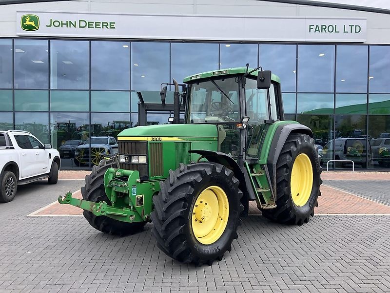 John Deere 6810 tractor €33,574