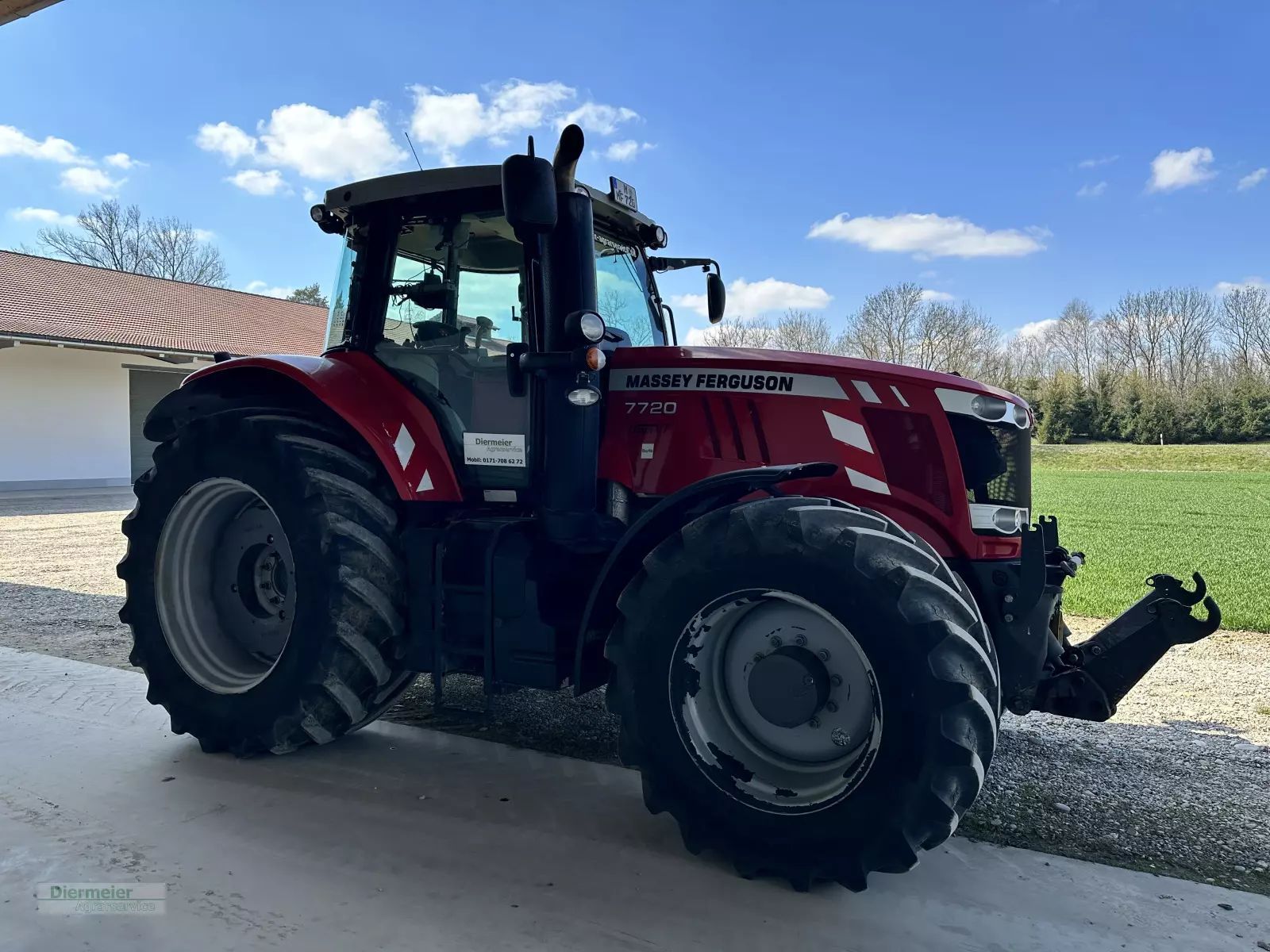 Massey Ferguson 7720 Tractor €79,500