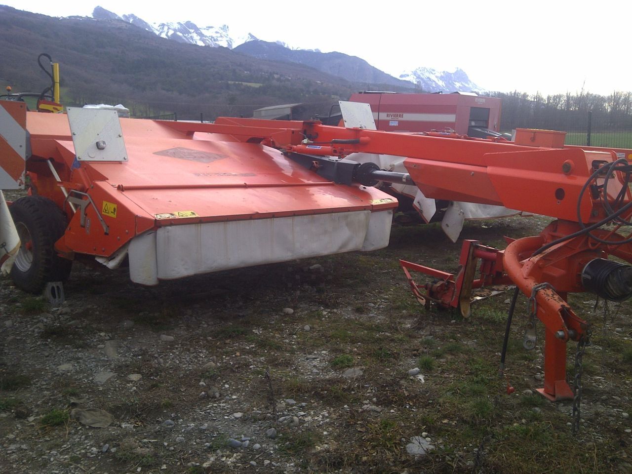 E-FARM: Kuhn FC 303 YGL - Mower - id NCSKDVD - €7,000 - Year of construction: 2003 - France