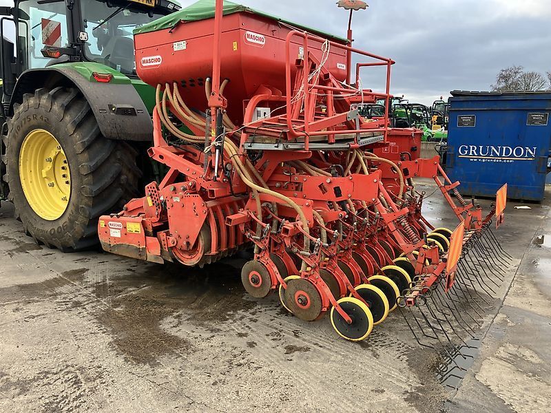 E-FARM: Maschio alitalia 3 + 3m dmr power harrow - Siewnik rzędowy/agregat uprawowo-siewny - id PE62VJW - 11 648 € - Zjednoczone Królestwo