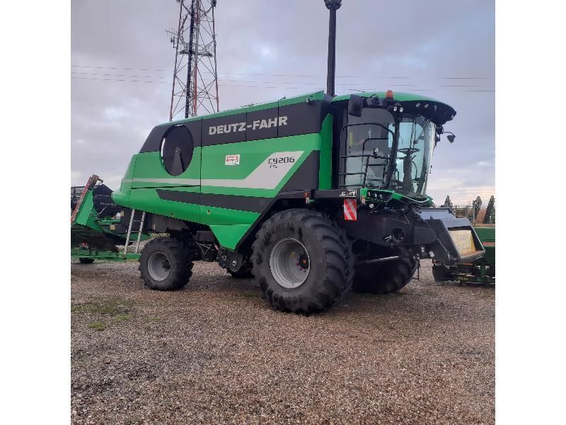 E-FARM: Deutz-Fahr C 9206 TS - Cosechadora - id PJSMLAQ - 130.000 € - Año: 2015 - Horas: 1189,Francia