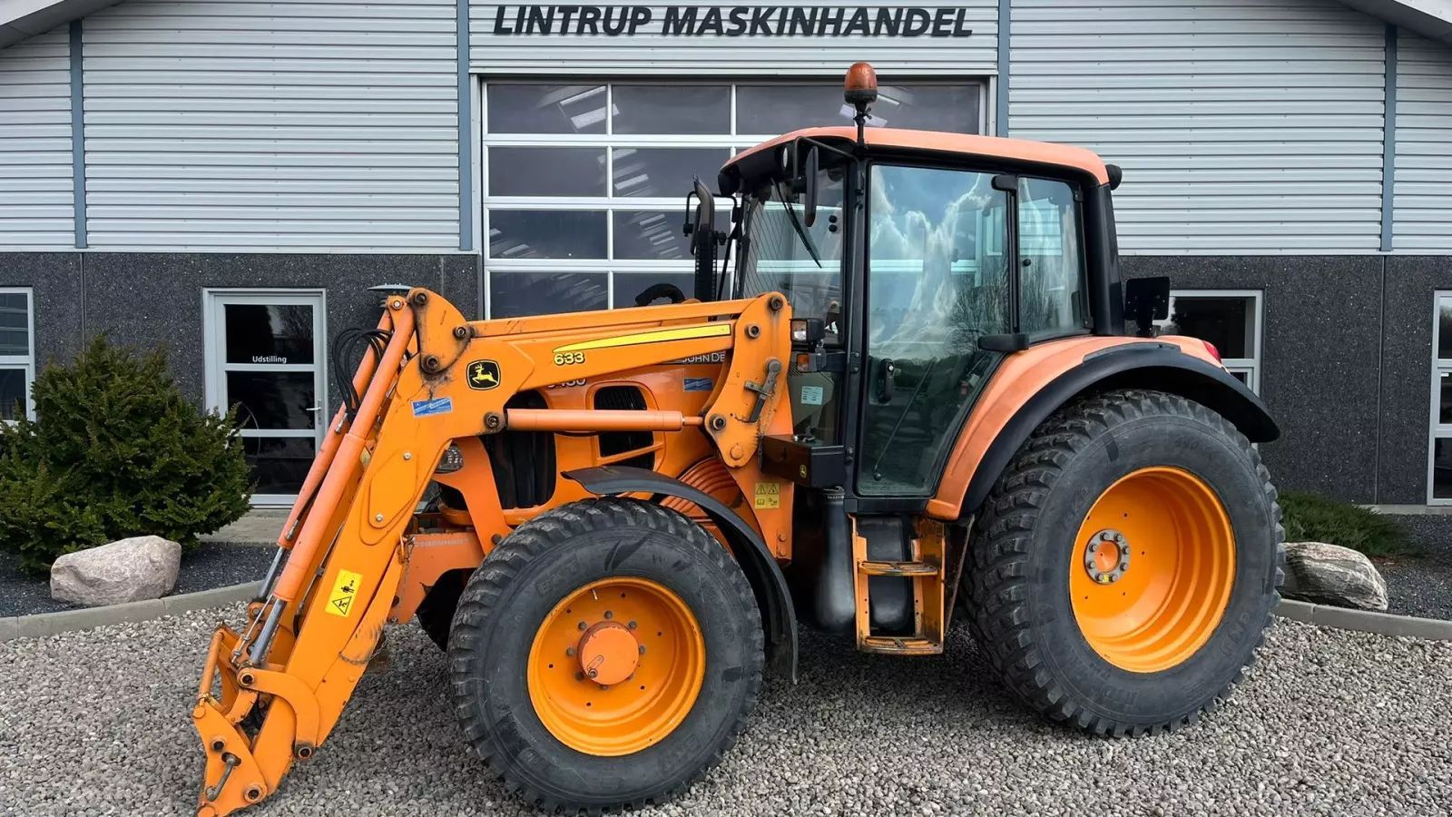 John Deere 6430 Tractor €44,132