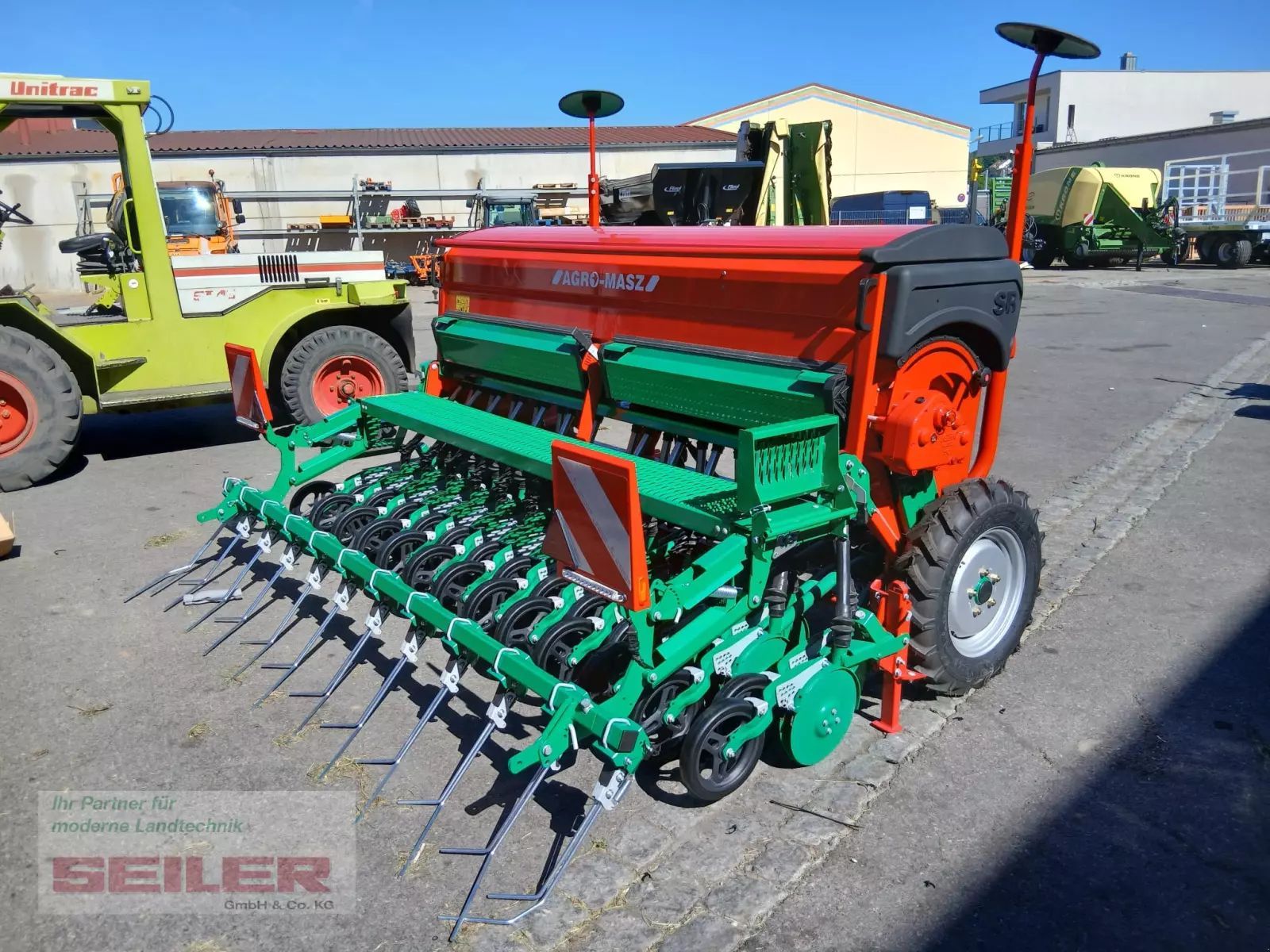 AGRO-MASZ sr 301 + doppelscheibenschare Siewnik rzędowy/agregat uprawowo-siewny 12 185 €