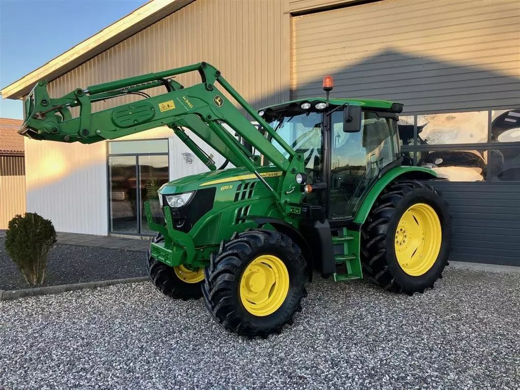 John Deere 6115 R Tractor €57,462