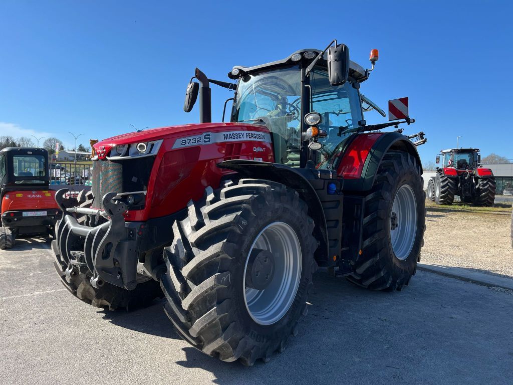 E-FARM: Massey Ferguson 8732 Dyna-VT - Traktor - id ZGY7DKR - 145 000 € - Rok produkcji: 2020 - Motogodziny: 2700,Moc silnika: 320,Francja