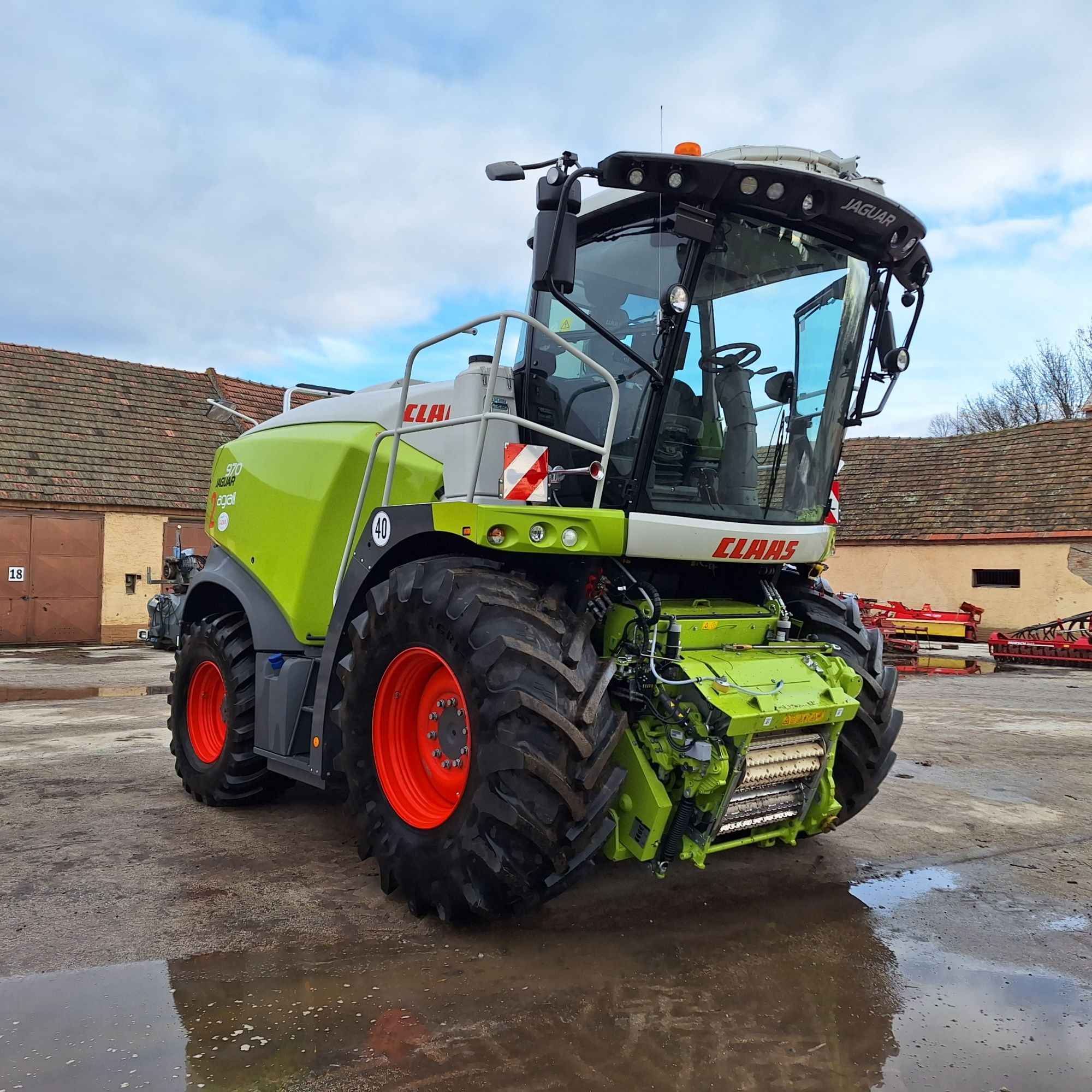 E-FARM: Claas Jaguar 970 - Cosechadora de forraje autopropulsada - id TUHSJHV - 520.000 € - Año: 2023 - Horas: 440,Eslovaquia