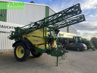 John Deere 840 - Pulvérisateur - id ZD2AIUX - 12 000 € - Année: 2002 | E-FARM