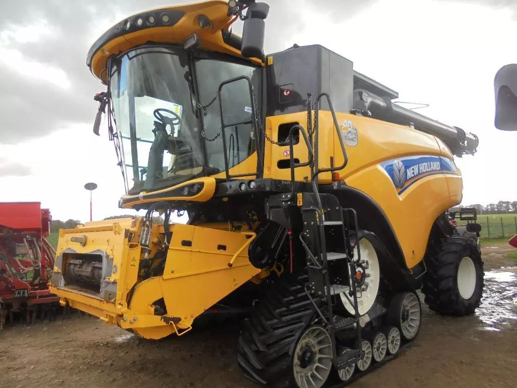 E-FARM: New Holland cr9.90 - Kombajn - id RCSECRT - 275 000 € - Rok výroby: 2018 - Francie